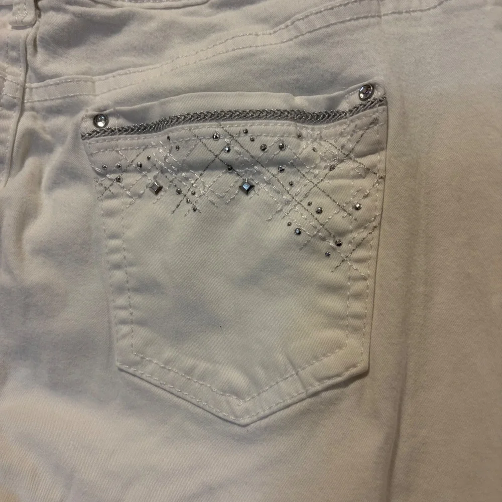 Laura Ashley Cropped Pants Womens 10P White Sparkle Pocket Coastal Preppy Resort - Picture 7 of 16